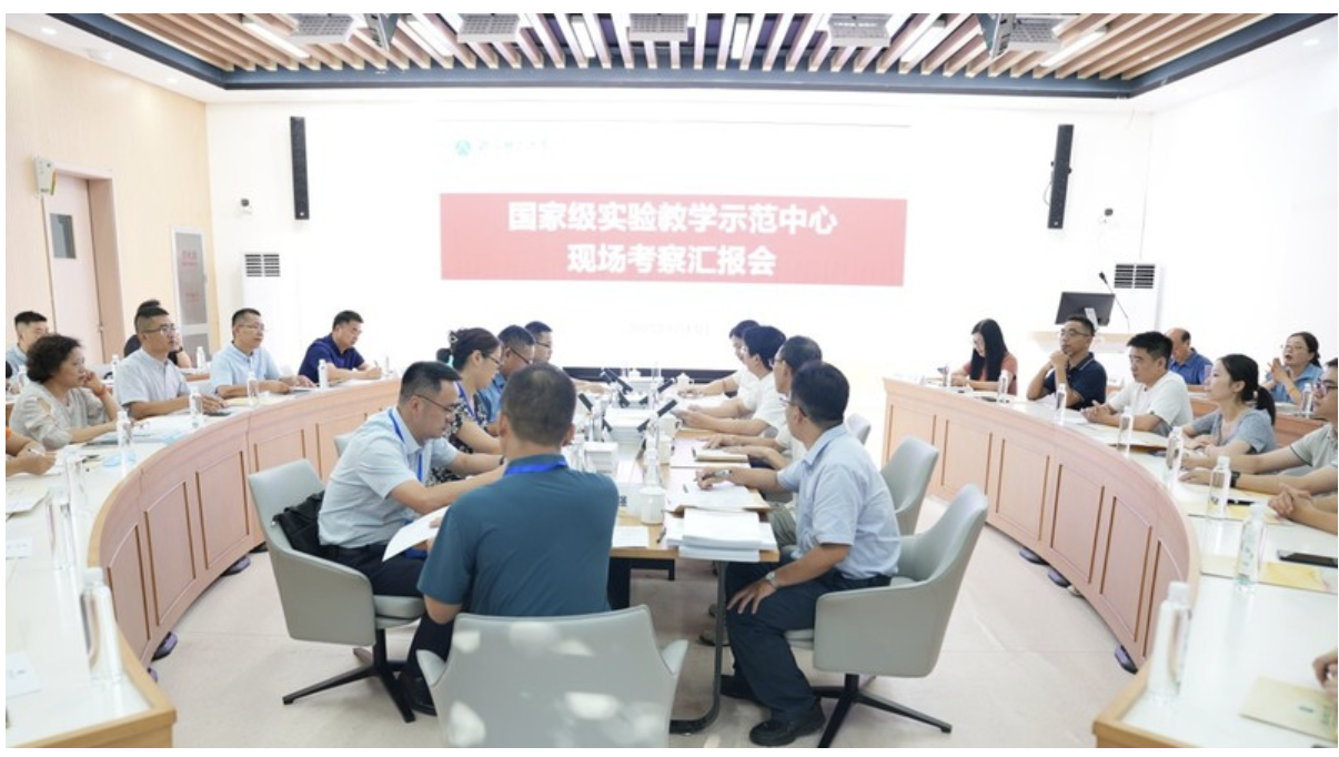 生物学国家级实验教学示范中心（浙江师范大学）接受阶...